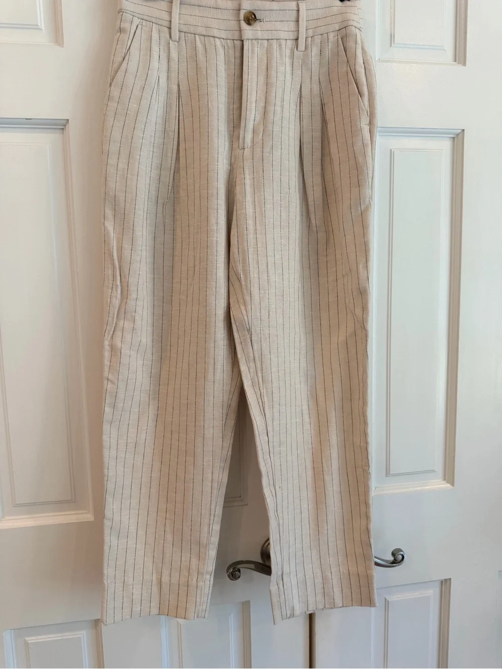 Banana Republic Linen Blend pants— Light Beige blue pinstripes